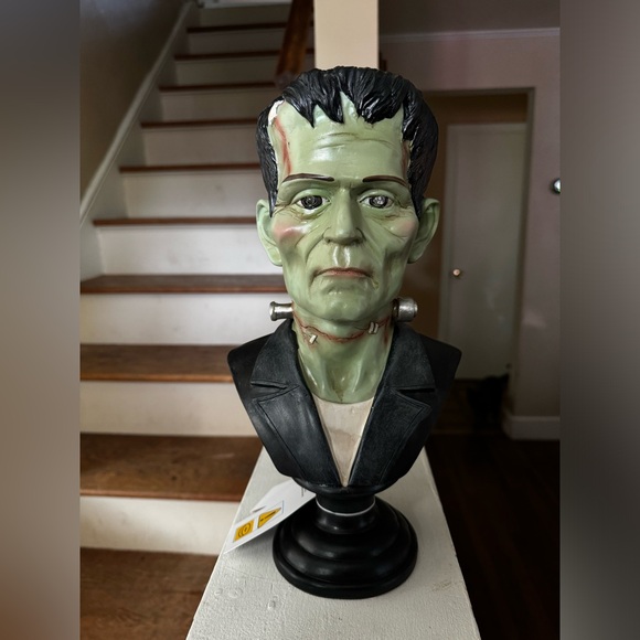 tj maxx Other - Frankenstein bust